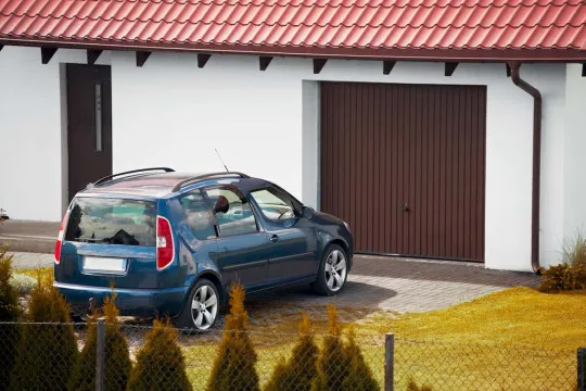 keramik garasi mobil minimalis terbaru keramik garasi mobil minimalis terbaru