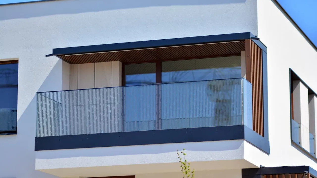 renovasi balkon rumah image